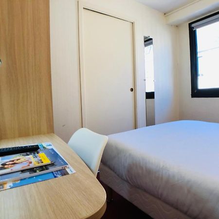 Cit'Hotel Le Volney Saumur Bagian luar foto