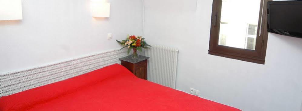 Cit'Hotel Le Volney Saumur Bagian luar foto