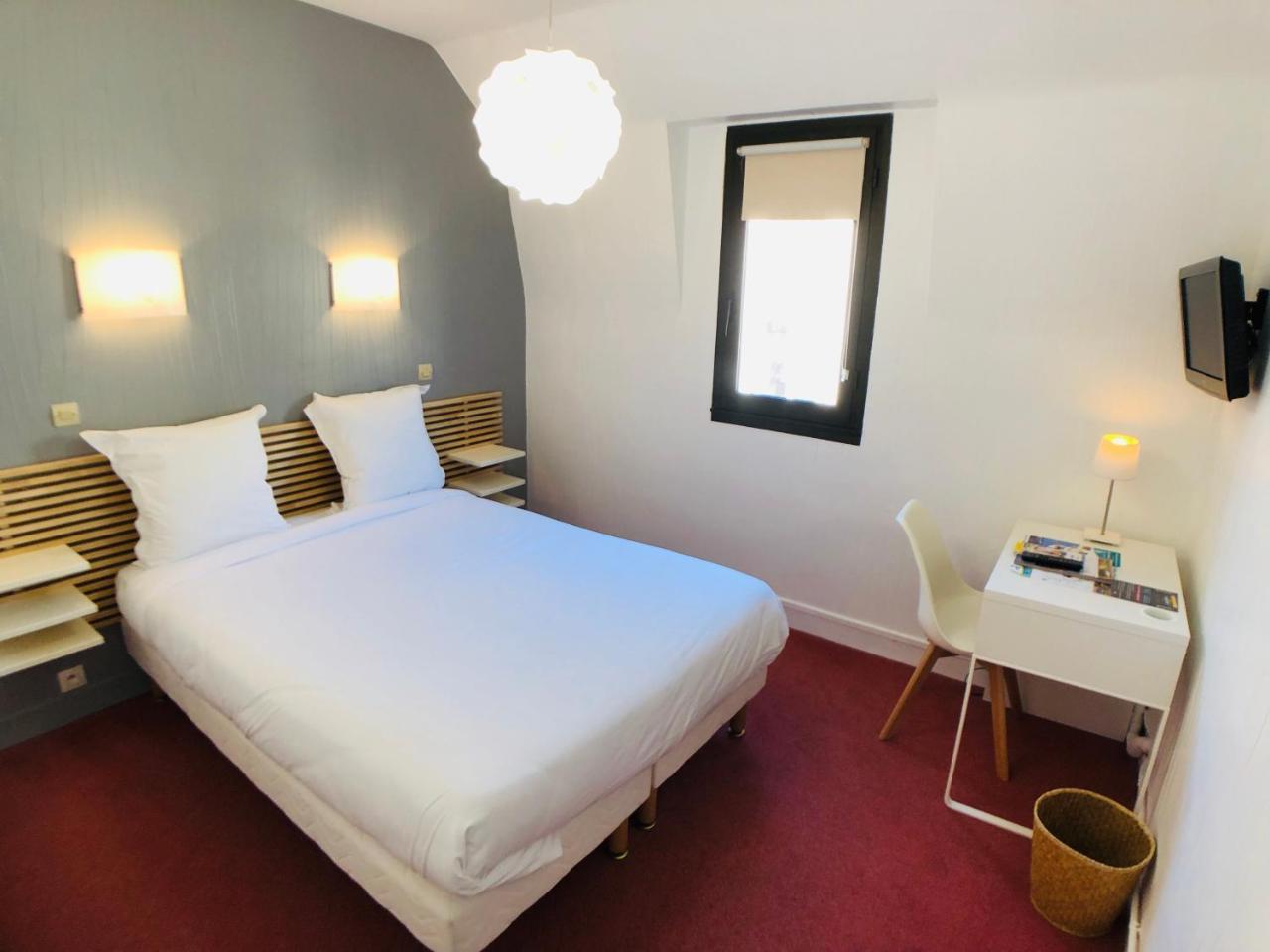 Cit'Hotel Le Volney Saumur Bagian luar foto